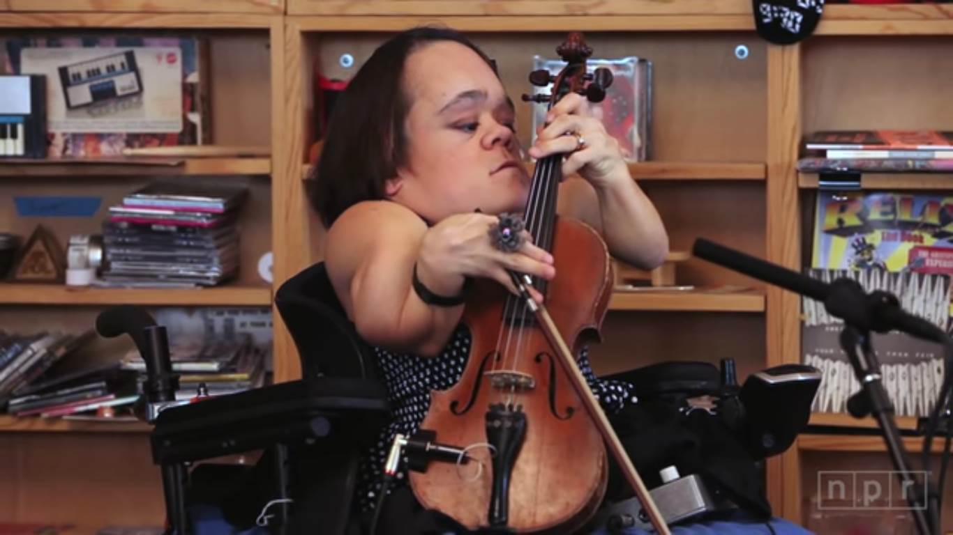 Galin Lea: violončelistkinja na violini